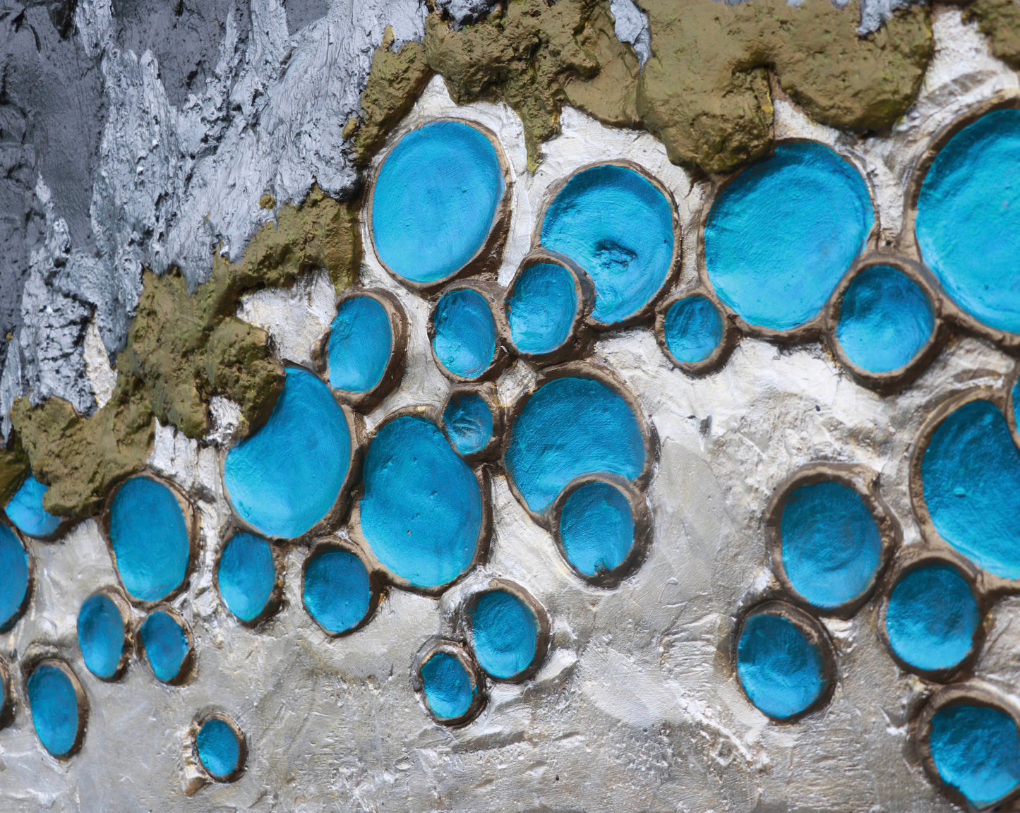 Painting in bas relief: Commitment Original - 48x60